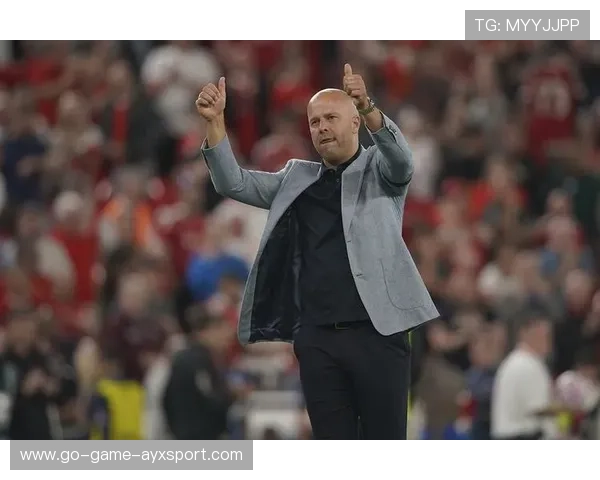 利物浦门前混战中若塔补射得手，锁定胜果